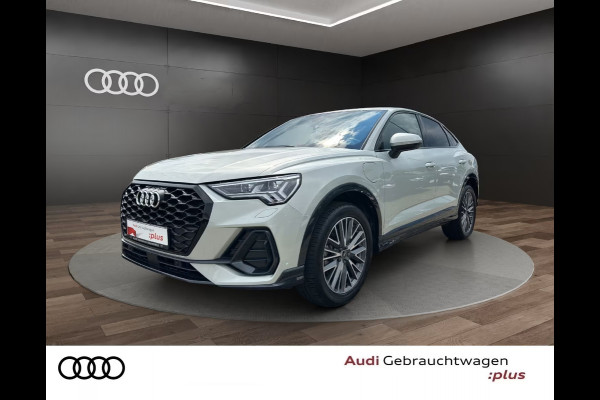 Audi Q3 Sportback 45 TFSI e S-LINE ** LED, VIRTUAL, ACC, OPTIK SCHWARZ, KEYLESS, 19-inch LMV ** 1e EIG - UNFALLFREI ** ** INFORMEER OOK NAAR ONZE AANTREKKELIJKE FINANCIAL-LEASE TARIEVEN **