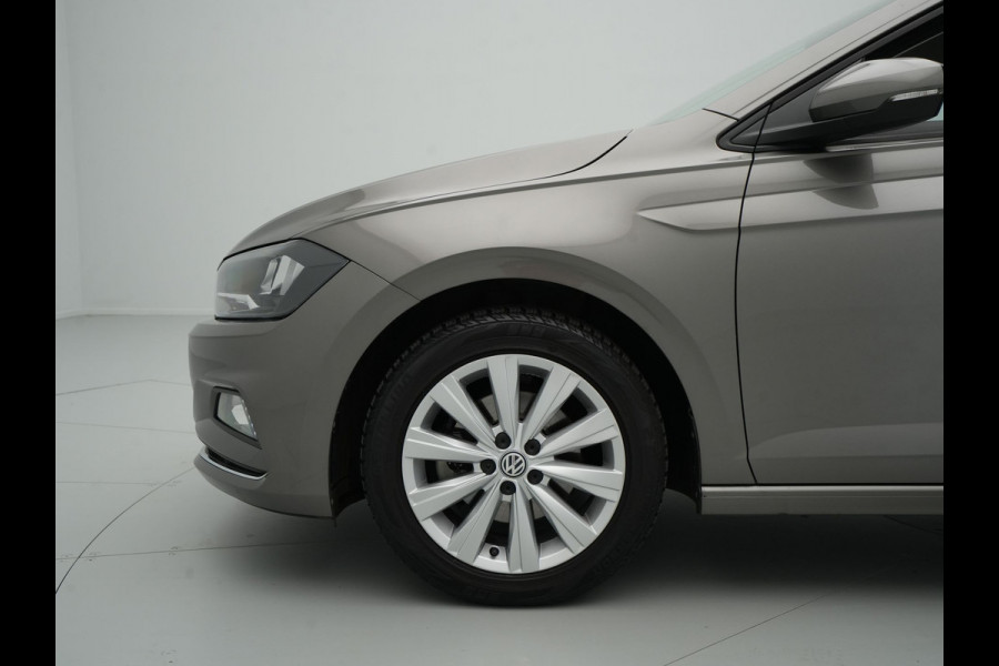 Volkswagen Polo 1.0 TSI 115pk DSG Highline Navigatie Camera Trekhaak Acc Clima Carplay 147