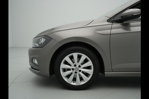 Volkswagen Polo 1.0 TSI 115pk DSG Highline Navigatie Camera Trekhaak Acc Clima Carplay 147