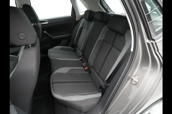 Volkswagen Polo 1.0 TSI 115pk DSG Highline Navigatie Camera Trekhaak Acc Clima Carplay 147