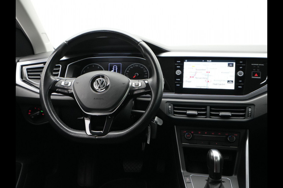 Volkswagen Polo 1.0 TSI 115pk DSG Highline Navigatie Camera Trekhaak Acc Clima Carplay 147