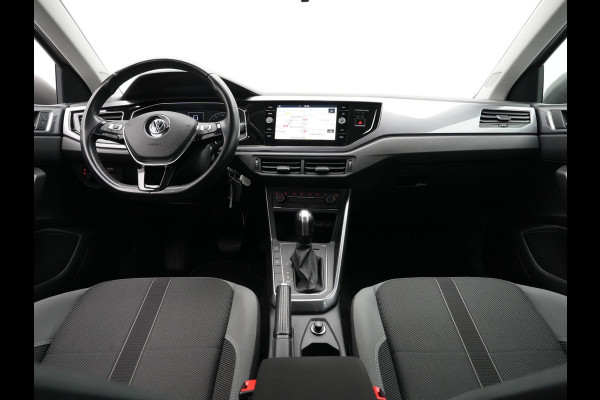 Volkswagen Polo 1.0 TSI 115pk DSG Highline Navigatie Camera Trekhaak Acc Clima Carplay 147