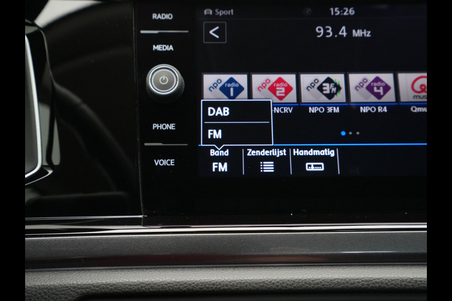 Volkswagen Polo 1.0 TSI 115pk DSG Highline Navigatie Camera Trekhaak Acc Clima Carplay 147