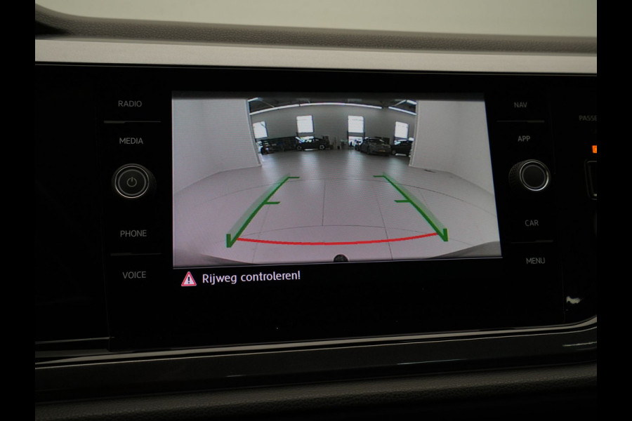 Volkswagen Polo 1.0 TSI 115pk DSG Highline Navigatie Camera Trekhaak Acc Clima Carplay 147