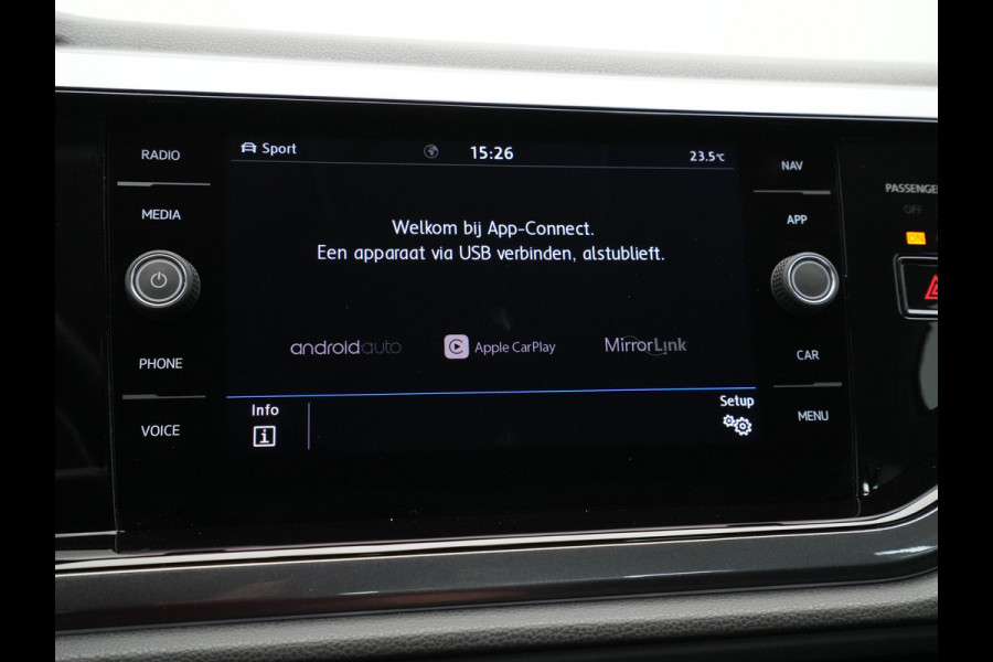 Volkswagen Polo 1.0 TSI 115pk DSG Highline Navigatie Camera Trekhaak Acc Clima Carplay 147