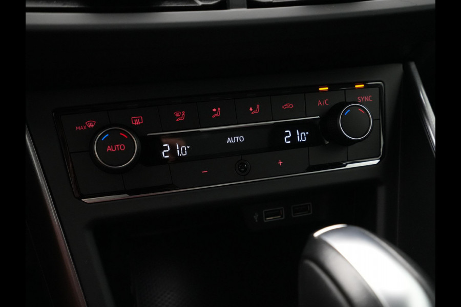 Volkswagen Polo 1.0 TSI 115pk DSG Highline Navigatie Camera Trekhaak Acc Clima Carplay 147