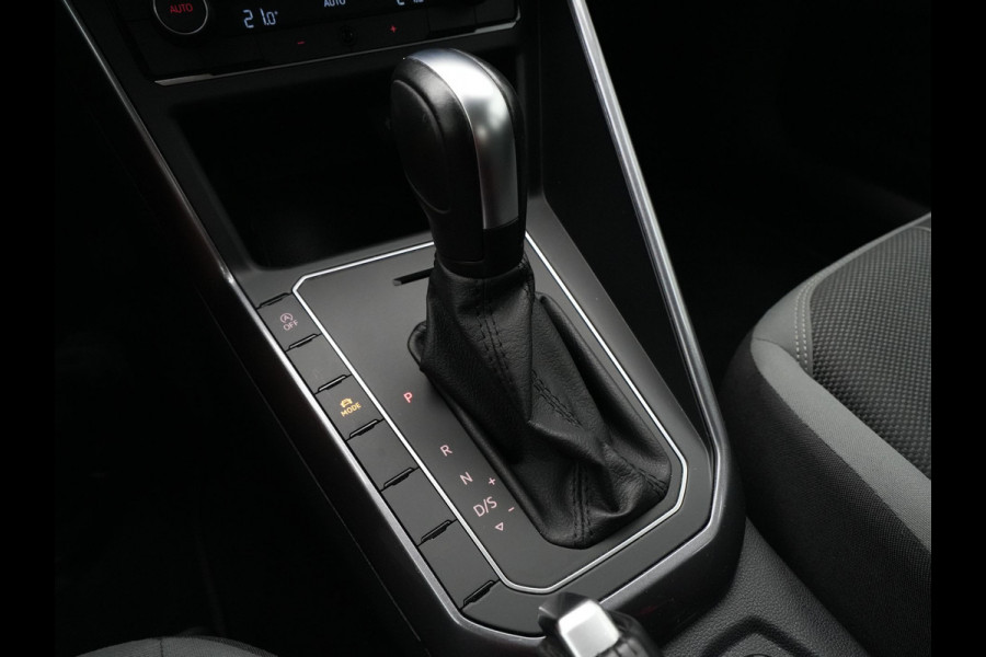 Volkswagen Polo 1.0 TSI 115pk DSG Highline Navigatie Camera Trekhaak Acc Clima Carplay 147