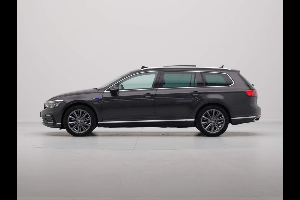 Volkswagen Passat Variant 1.4 TSI 218pk PHEV GTE Business Panorama Camera Stoelverwarming 18'' Lm Velgen 139