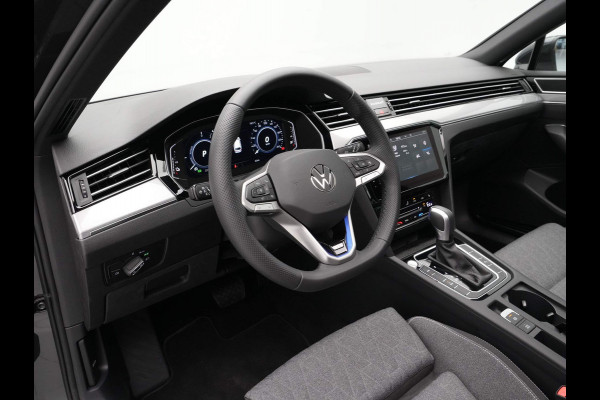 Volkswagen Passat Variant 1.4 TSI 218pk PHEV GTE Business Panorama Camera Stoelverwarming 18'' Lm Velgen 139