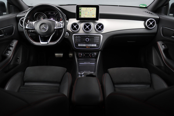 Mercedes-Benz CLA-Klasse Shooting Brake 200 AMG Line Aut7 | Nightpakket | Trekhaak | Camera | Apple Carplay/Android Auto | Stoelverwarming |