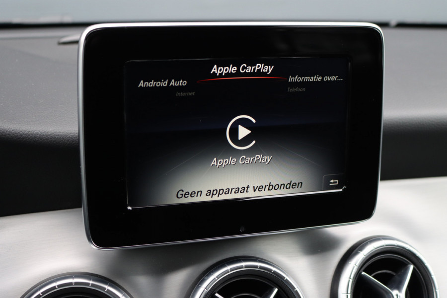 Mercedes-Benz CLA-Klasse Shooting Brake 200 AMG Line Aut7 | Nightpakket | Trekhaak | Camera | Apple Carplay/Android Auto | Stoelverwarming |