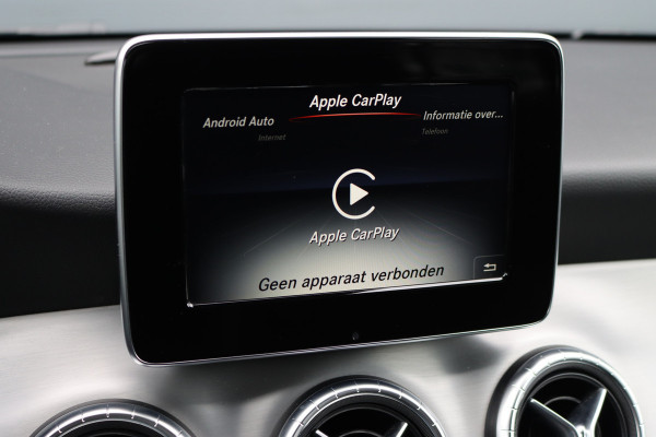 Mercedes-Benz CLA-Klasse Shooting Brake 200 AMG Line Aut7 | Nightpakket | Trekhaak | Camera | Apple Carplay/Android Auto | Stoelverwarming |