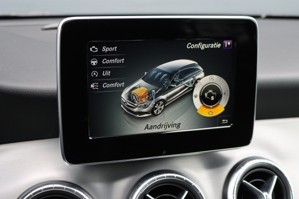 Mercedes-Benz CLA-Klasse Shooting Brake 200 AMG Line Aut7 | Nightpakket | Trekhaak | Camera | Apple Carplay/Android Auto | Stoelverwarming |