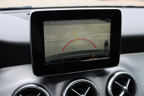 Mercedes-Benz CLA-Klasse Shooting Brake 200 AMG Line Aut7 | Nightpakket | Trekhaak | Camera | Apple Carplay/Android Auto | Stoelverwarming |