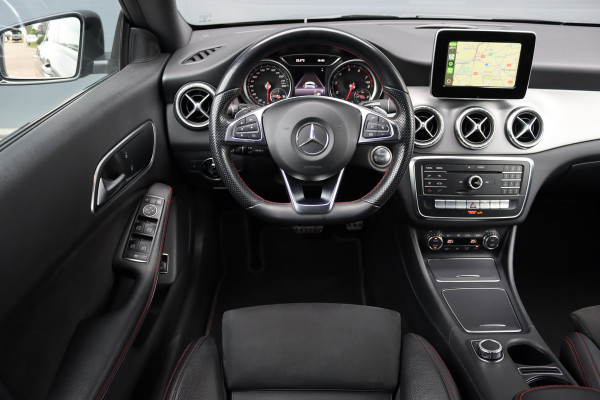 Mercedes-Benz CLA-Klasse Shooting Brake 200 AMG Line Aut7 | Nightpakket | Trekhaak | Camera | Apple Carplay/Android Auto | Stoelverwarming |