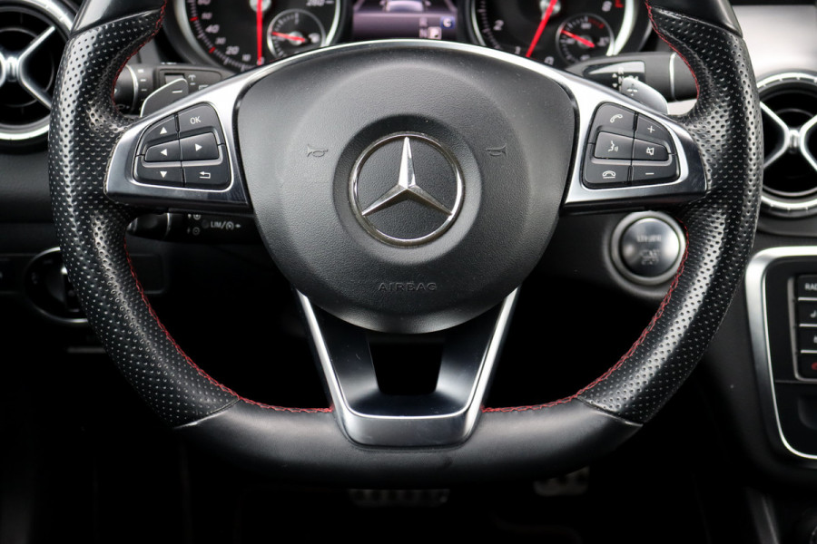 Mercedes-Benz CLA-Klasse Shooting Brake 200 AMG Line Aut7 | Nightpakket | Trekhaak | Camera | Apple Carplay/Android Auto | Stoelverwarming |