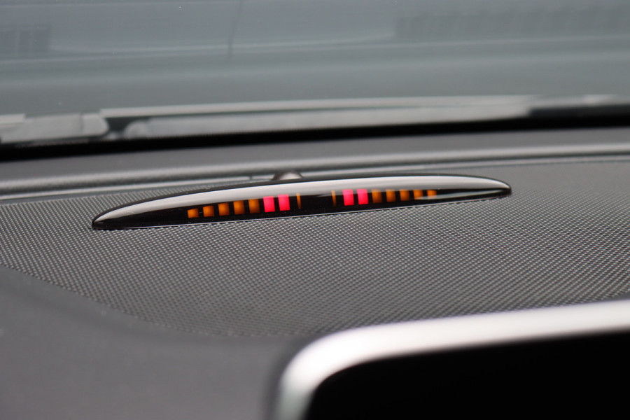 Mercedes-Benz CLA-Klasse Shooting Brake 200 AMG Line Aut7 | Nightpakket | Trekhaak | Camera | Apple Carplay/Android Auto | Stoelverwarming |