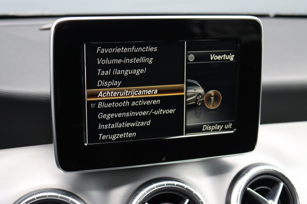 Mercedes-Benz CLA-Klasse Shooting Brake 200 AMG Line Aut7 | Nightpakket | Trekhaak | Camera | Apple Carplay/Android Auto | Stoelverwarming |
