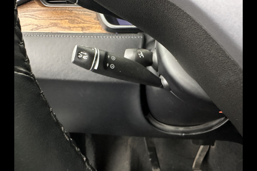 Tesla Model X Long Range [ 7-Pers. ] Aut. *PANO-WINDOW | AUTO-PILOT | LUXURY-LEATHER | TOP-VIEW | NAVI-FULLMAP | FULL-LED | AIR-SUSPENSION | DIGI-COCKPIT | KEYLESS | CAMERA | DAB+ | HEATED-COMFORTSEATS | 22''ALU*