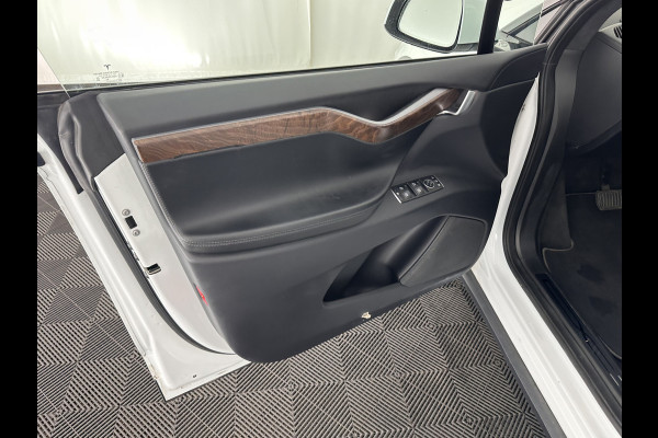 Tesla Model X Long Range [ 7-Pers. ] Aut. *PANO-WINDOW | AUTO-PILOT | LUXURY-LEATHER | TOP-VIEW | NAVI-FULLMAP | FULL-LED | AIR-SUSPENSION | DIGI-COCKPIT | KEYLESS | CAMERA | DAB+ | HEATED-COMFORTSEATS | 22''ALU*