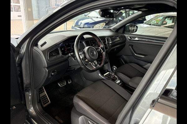 Volkswagen T-Roc 1.5 TSi 150PK DSG Sport Business R-Line CAMERA/NAVI/ADAPT.CRUISE/PDC/19INCH/AFN.TREKHAAK