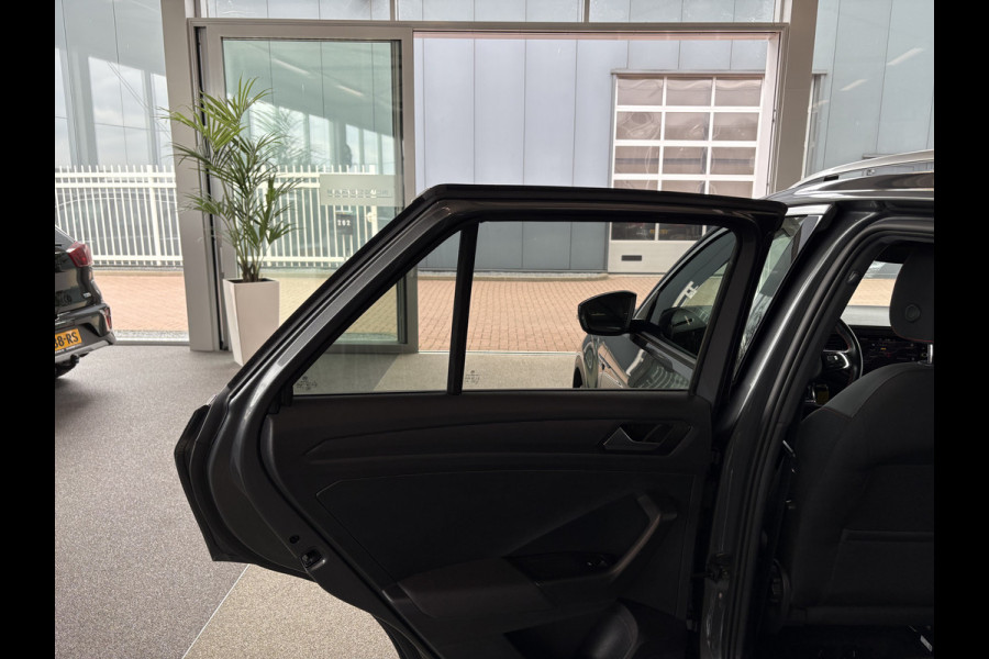Volkswagen T-Roc 1.5 TSi 150PK DSG Sport Business R-Line CAMERA/NAVI/ADAPT.CRUISE/PDC/19INCH/AFN.TREKHAAK