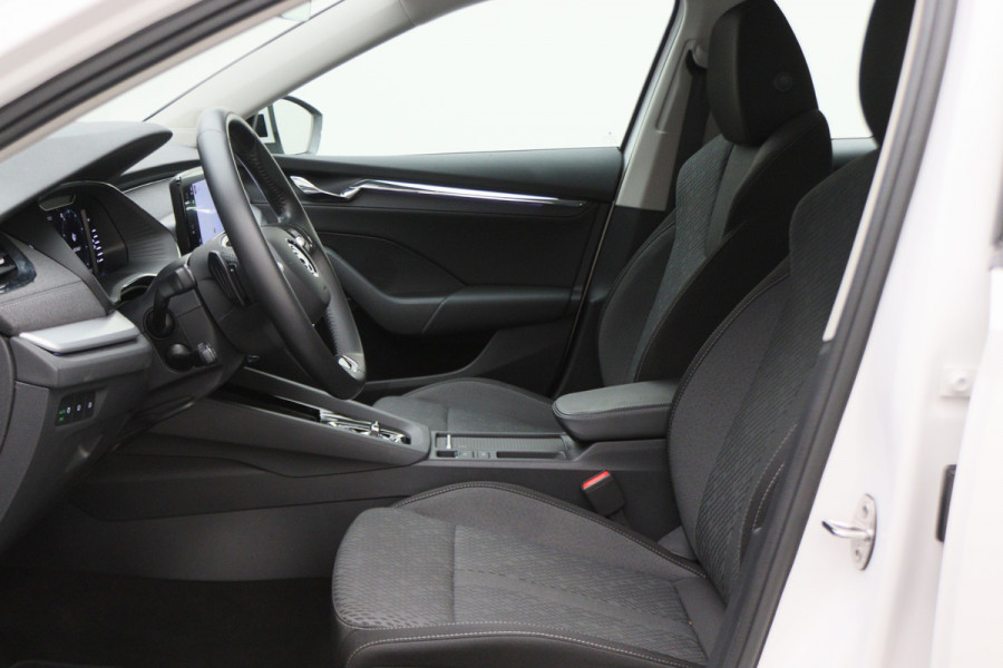 Škoda Octavia Combi 1.4 TSI iV PHEV Sportline Business LED, Head-Up, Apple Carplay, Memory, Keyless, ACC, Afn. Trekhaak, 18"
