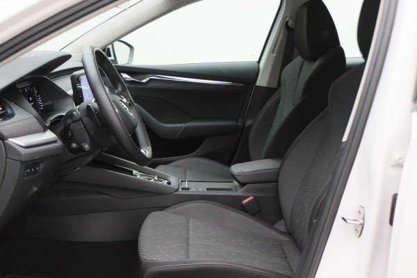 Škoda Octavia Combi 1.4 TSI iV PHEV Sportline Business LED, Head-Up, Apple Carplay, Memory, Keyless, ACC, Afn. Trekhaak, 18"
