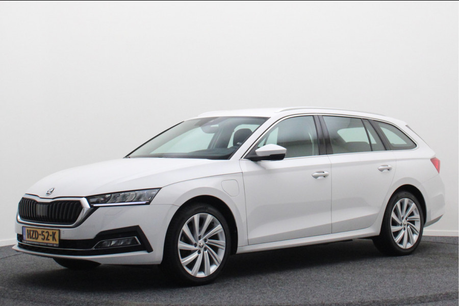 Škoda Octavia Combi 1.4 TSI iV PHEV Sportline Business LED, Head-Up, Apple Carplay, Memory, Keyless, ACC, Afn. Trekhaak, 18"