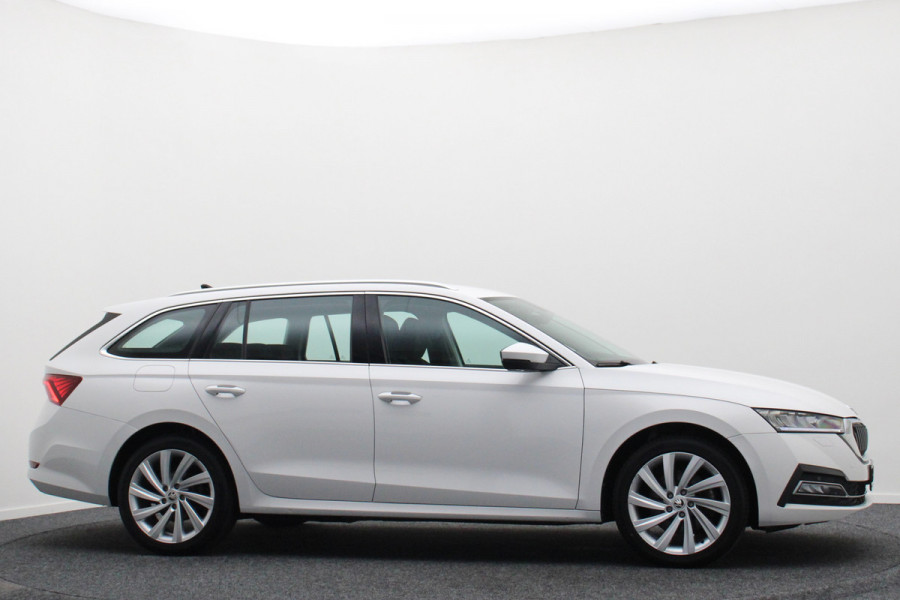 Škoda Octavia Combi 1.4 TSI iV PHEV Sportline Business LED, Head-Up, Apple Carplay, Memory, Keyless, ACC, Afn. Trekhaak, 18"