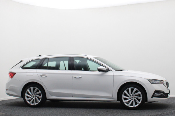 Škoda Octavia Combi 1.4 TSI iV PHEV Sportline Business LED, Head-Up, Apple Carplay, Memory, Keyless, ACC, Afn. Trekhaak, 18"