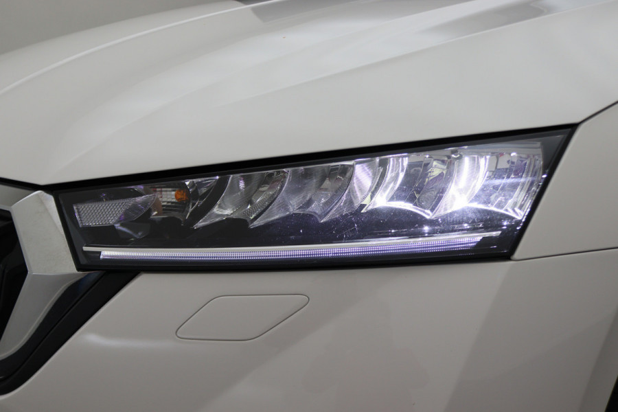 Škoda Octavia Combi 1.4 TSI iV PHEV Sportline Business LED, Head-Up, Apple Carplay, Memory, Keyless, ACC, Afn. Trekhaak, 18"