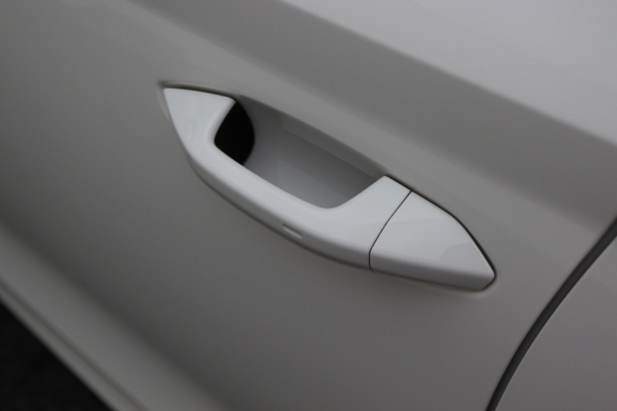 Škoda Octavia Combi 1.4 TSI iV PHEV Sportline Business LED, Head-Up, Apple Carplay, Memory, Keyless, ACC, Afn. Trekhaak, 18"