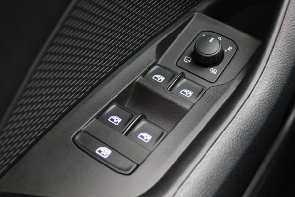 Škoda Octavia Combi 1.4 TSI iV PHEV Sportline Business LED, Head-Up, Apple Carplay, Memory, Keyless, ACC, Afn. Trekhaak, 18"