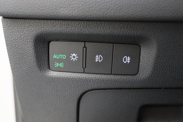 Škoda Octavia Combi 1.4 TSI iV PHEV Sportline Business LED, Head-Up, Apple Carplay, Memory, Keyless, ACC, Afn. Trekhaak, 18"