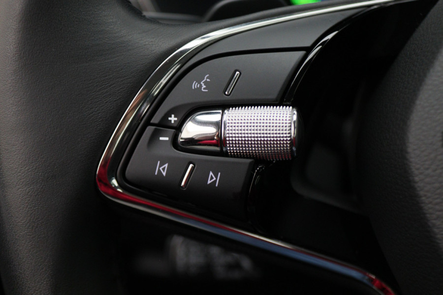 Škoda Octavia Combi 1.4 TSI iV PHEV Sportline Business LED, Head-Up, Apple Carplay, Memory, Keyless, ACC, Afn. Trekhaak, 18"