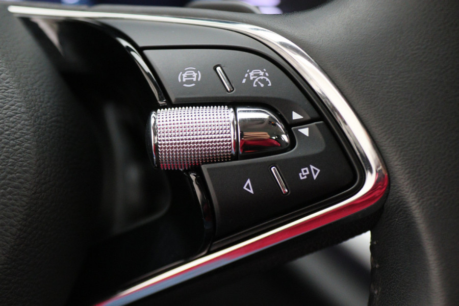 Škoda Octavia Combi 1.4 TSI iV PHEV Sportline Business LED, Head-Up, Apple Carplay, Memory, Keyless, ACC, Afn. Trekhaak, 18"