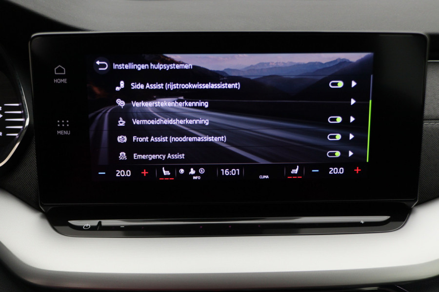 Škoda Octavia Combi 1.4 TSI iV PHEV Sportline Business LED, Head-Up, Apple Carplay, Memory, Keyless, ACC, Afn. Trekhaak, 18"