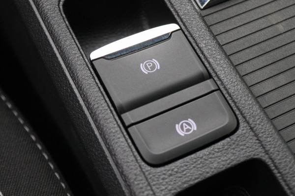 Škoda Octavia Combi 1.4 TSI iV PHEV Sportline Business LED, Head-Up, Apple Carplay, Memory, Keyless, ACC, Afn. Trekhaak, 18"