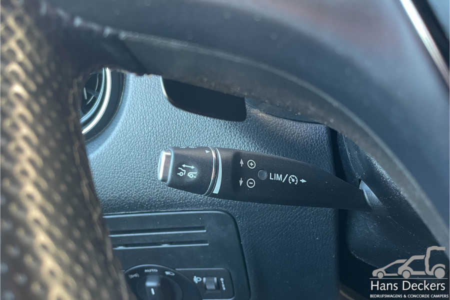 Mercedes-Benz Vito 114 Lang Automaat Distronic Airco Navigatie Adaptieve cruise control Stoelverwarming