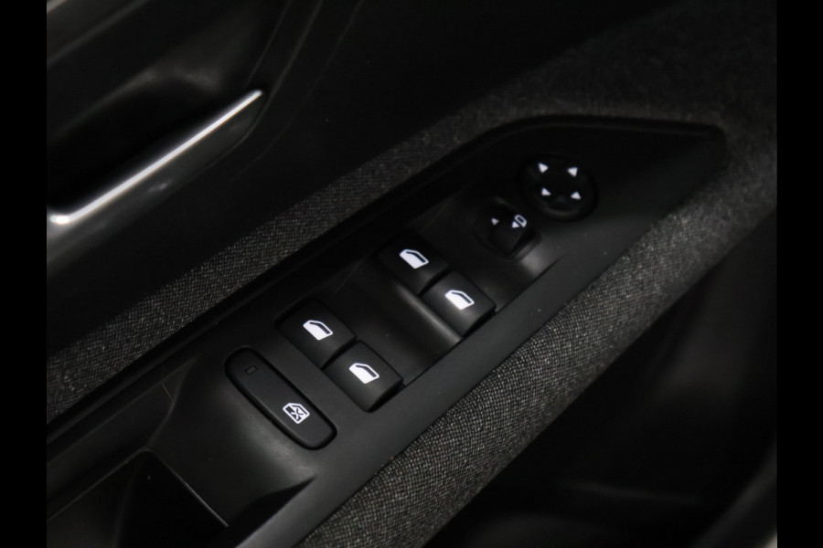 Peugeot 3008 1.2 PureTech Blue Lease Executive [APPLE CARPLAY, ANDROID AUTO, CRUISE CONTROL, PDC ACHTER, NAVIGATIE, AIRCO, NIEUWSTAAT]