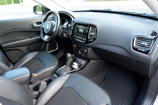Jeep Compass 1.3T NightEagle L.Edition Autom 150PK / Trekhaak / INCL. 12 maan