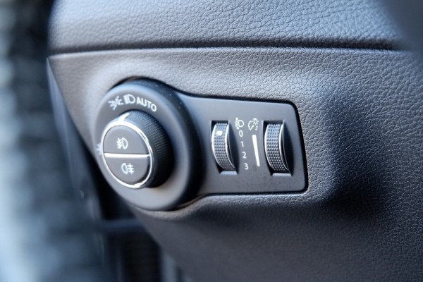 Jeep Compass 1.3T NightEagle L.Edition Autom 150PK / Trekhaak / INCL. 12 maan