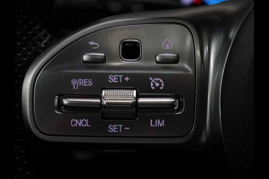Mercedes-Benz A-Klasse 160 AMG Sport [SCHUIFKANTELDAK, CAMERA, PDC V+A, APPLE CARPLAY, ANDROID AUTO, CRUISE CONTROL, NAVIGATIE, AIRCONDITIONING, AMG PAKKET, NIEUWSTAAT]