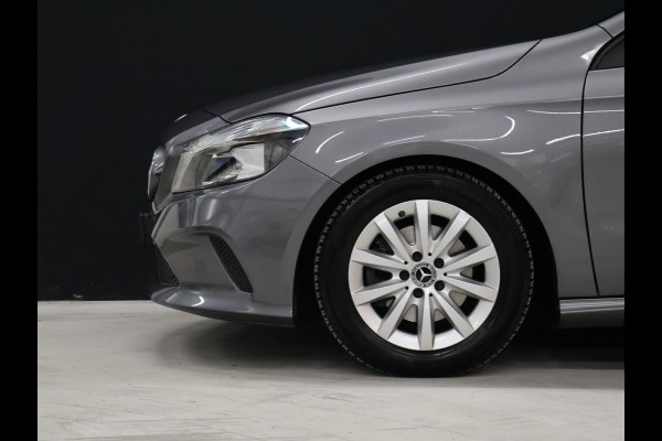 Mercedes-Benz A-Klasse 180 Business Solution [CAMERA, PDC ACHTER, CRUISE CONTROL, BLUETOOTH, AMG STOELEN, NAVIGATIE, AIRCONDITIONING, LED, NIEUWSTAAT]