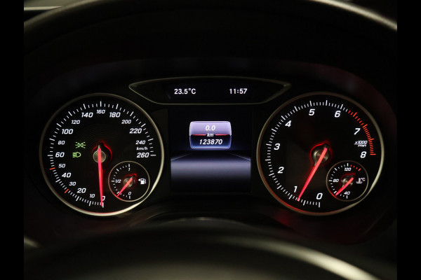 Mercedes-Benz A-Klasse 180 Business Solution [CAMERA, PDC ACHTER, CRUISE CONTROL, BLUETOOTH, AMG STOELEN, NAVIGATIE, AIRCONDITIONING, LED, NIEUWSTAAT]