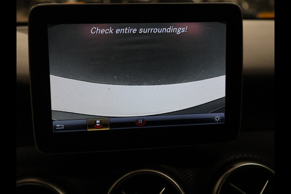 Mercedes-Benz A-Klasse 180 Business Solution [CAMERA, PDC ACHTER, CRUISE CONTROL, BLUETOOTH, AMG STOELEN, NAVIGATIE, AIRCONDITIONING, LED, NIEUWSTAAT]