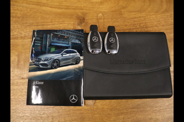 Mercedes-Benz A-Klasse 180 Business Solution [CAMERA, PDC ACHTER, CRUISE CONTROL, BLUETOOTH, AMG STOELEN, NAVIGATIE, AIRCONDITIONING, LED, NIEUWSTAAT]