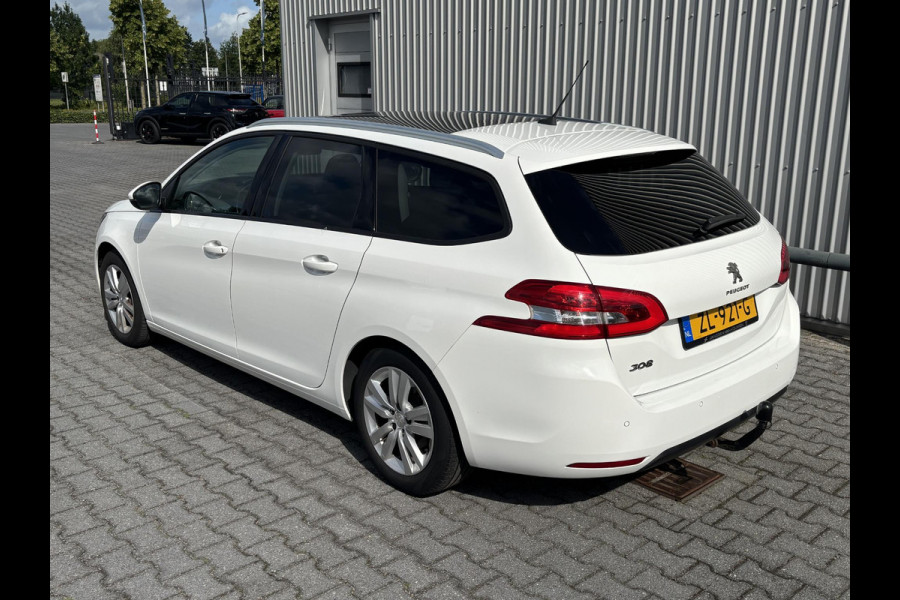 Peugeot 308 SW 1.2 PureTech Blue*ECC*CRUISE*NAVI*PANO*HAAK*