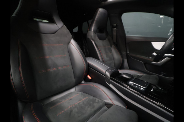Mercedes-Benz CLA-Klasse Shooting Brake 250 e Business Solution AMG Limited [SCHUIFKANTELDAK, MEMORY SEATS, CAMERA, PDC V+A, CRUISE CONTROL, SFEERVERLICHTING, STOELVERWARMING, BLUETOOTH, NAVIGATIE, AIRCO, AMG PAKKET, NIEUWSTAAT]
